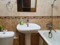 2-комнатная квартира · 45 м² · 2/5 этаж, мкр Новый Город, Ержанова 26 — Район жд вокзала, 45квартал, клиника Глазолик за 15 000 ₸ в Караганде, Казыбек би р-н — фото 3