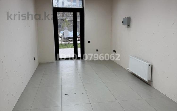 Магазины и бутики · 60 м² за 550 000 ₸ в Астане, Есильский р-н — фото 16