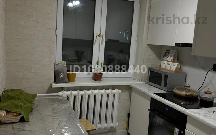 2-комнатная квартира · 48 м² · 5/5 этаж, мкр Юго-Восток, Республики 14 — проспект республики за 16.5 млн ₸ в Караганде, Казыбек би р-н — фото 2