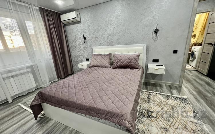 1-бөлмелі пәтер · 40 м² · 8/9 қабат, 11 ш/а., бағасы: 2 000 ₸ в Актобе, мкр 11 — фото 2