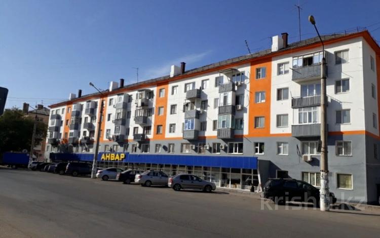 2-бөлмелі пәтер, 41 м², 2/5 қабат, Старый город, Шернияза, бағасы: 9.6 млн 〒 в Актобе, Старый город — фото 2