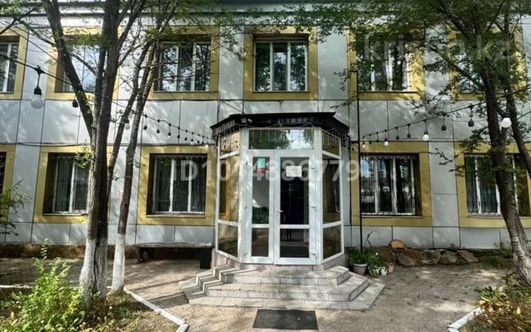 Свободное назначение, офисы, магазины и бутики, общепит, салоны красоты, бани, гостиницы и зоны отдыха, медцентры и аптеки, образование, развлечения · 622.3 м² за 150 млн ₸ в Бурабае — фото 2