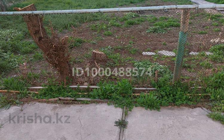 Отдельный дом · 2 комнаты · 55 м² · 6 сот., Аузэва дом² квартира⁴ — Дом находиться сахзаводе возле фиркан ездиет маршрут 32.27.9.7 рядом базарчик за 10 млн 〒 в Таразе — фото 2