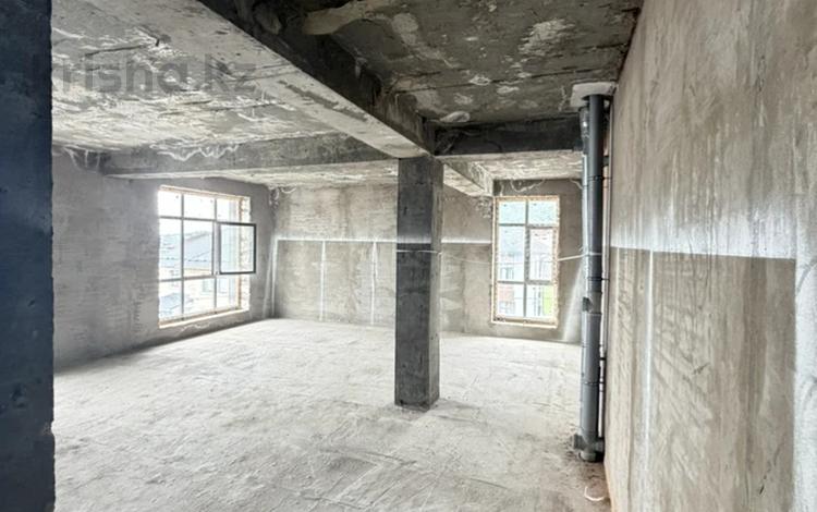 2-бөлмелі пәтер · 64 м² · 3/3 қабат, Мкрн. Нурлытау, бағасы: 49 млн ₸ в Алматы, Бостандыкский р-н — фото 17