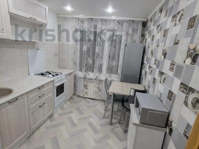 2-бөлмелі пәтер · 52 м² · 2/5 қабат, мкр 4, Абулхаир хана 103 — Детская больница, бағасы: 20.2 млн ₸ в Уральске