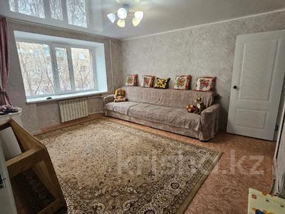 3-комнатная квартира · 66.4 м² · 1/5 этаж, Майкудук, 18й микрорайон 17/1 за 14.5 млн ₸ в Караганде, Алихана Бокейханова р-н