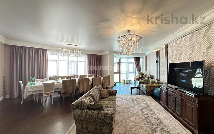 4-комнатная квартира · 226.5 м² · 3/8 этаж, Мангилик Ел 27 за 145 млн ₸ в Астане, Есильский р-н — фото 53