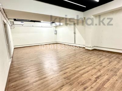 Еркін, білім орталықтары, кабинеттер және жұмыс орындары · 161 м², бағасы: 500 000 ₸ в Актау, 18А мкр