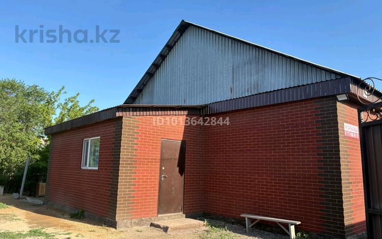 Отдельный дом · 4 комнаты · 100 м² · 8 сот., Сергазина 22 за 23 млн ₸ в  — фото 2