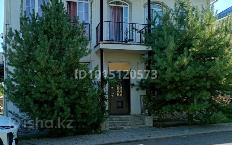 Жеке үй · 4 бөлме · 200 м² · 3 жүзд., Қарағайлы ш/а. 1282, бағасы: 130 млн ₸ в Алматы, Наурызбайский р-н — фото 25