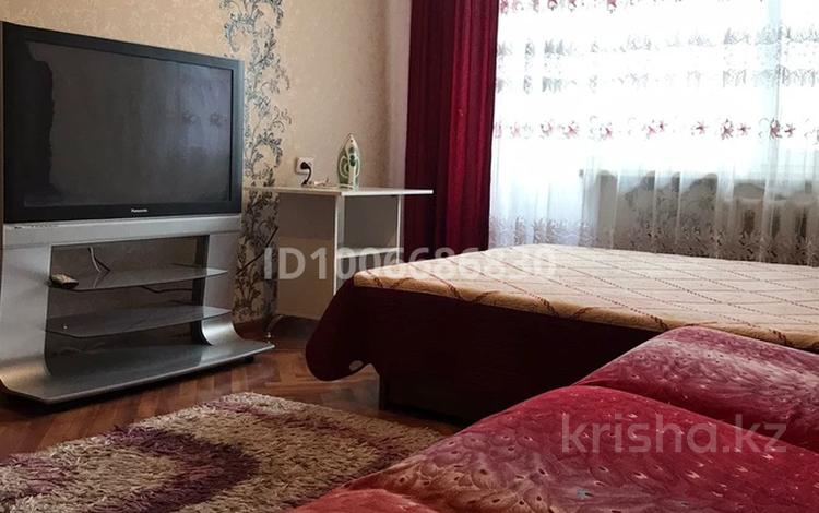 1-бөлмелі пәтер · 36 м² · 2/5 қабат, Кабанбай батыра 43 — Бурова, бағасы: 12 000 ₸ в Усть-Каменогорске, Ульбинский — фото 2