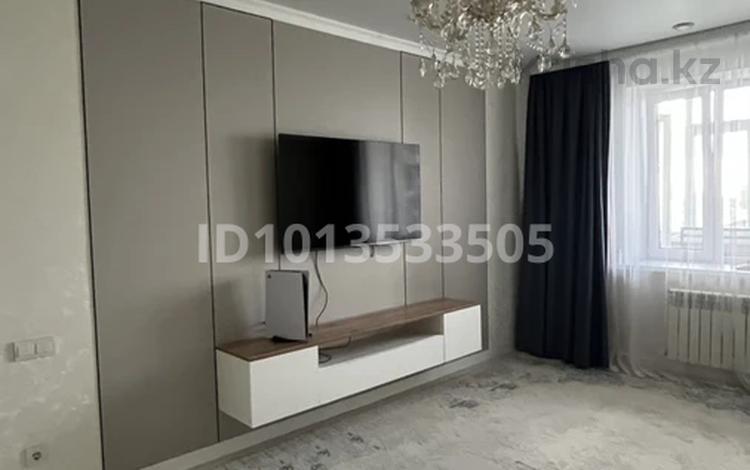 2-бөлмелі пәтер · 61.1 м² · 6/6 қабат, Строитель ш/а. 37/1, бағасы: 26 млн ₸ в Уральске, мкр Строитель — фото 2
