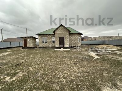 Отдельный дом · 2 комнаты · 60 м² · 8 сот., мкр Зарослый, 25 9 — Жанаталап за 10 млн ₸ в Атырау