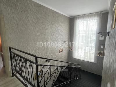 Дом · 8 комнат · 200 м², Укили Ибрая 17 за 150 000 〒 в Бурабае