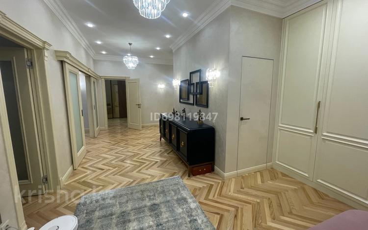 4-комнатная квартира, 146 м², 5/6 этаж, мкр Комсомольский, Умай ана 2