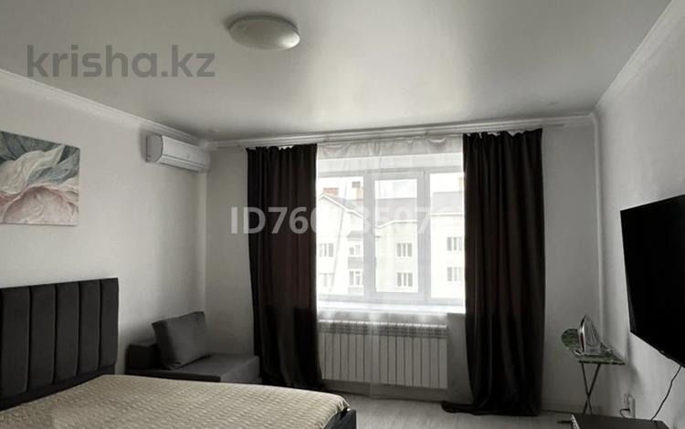 1-комнатная квартира · 60 м² · 5/9 этаж, мкр. Алтын орда 11д к/3 за 12 000 ₸ в Актобе — фото 10