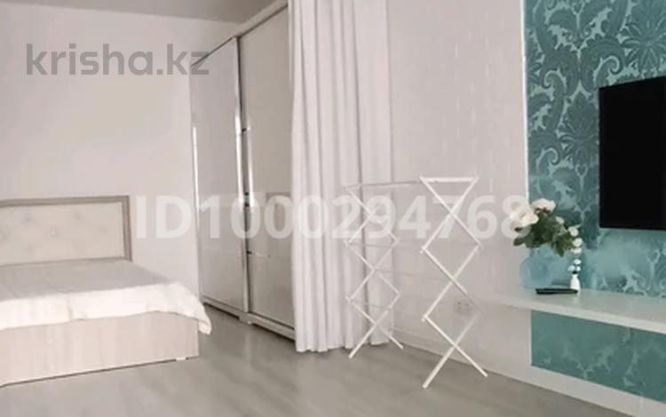 1-бөлмелі пәтер · 43 м² · 4/9 қабат, Орбита ш/а., Мкр.Орбита 1 16/1 — 12 месяцев, бағасы: 240 000 ₸ в Караганде, Казыбек би р-н — фото 13