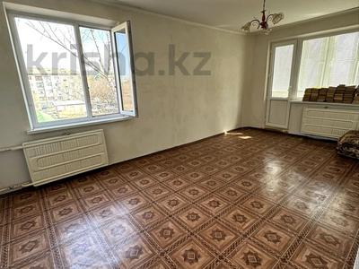 3-комнатная квартира · 62.3 м² · 4/5 этаж, Ларина 3 за 15 млн ₸ в Уральске