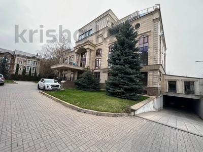 7-комнатная квартира, 370 м², 2 этаж помесячно, Достык 355а за 2.5 млн 〒 в Алматы