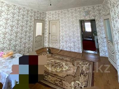 Отдельный дом • 6 комнат • 1000 м² • 9 сот., Гагарина — Район Талка за 25 млн 〒 в Сарыкемере
