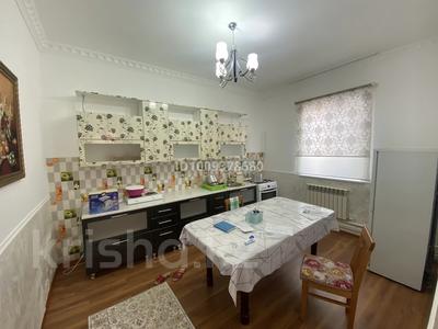 Отдельный дом · 3 комнаты · 150 м², мкр Жулдыз, Темиржан Ислямова 24 24 — Рядом школа, садик за 200 000 〒 в Атырау