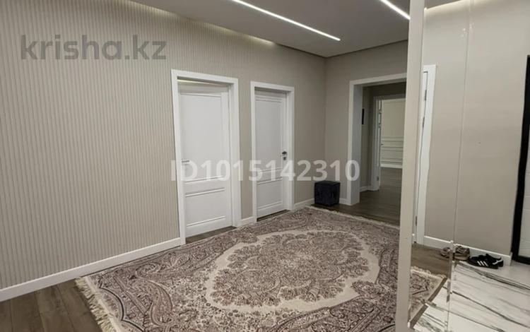 4-комнатная квартира · 150 м² · 14/16 этаж, мкр Юго-Восток, проспект Шахтеров 46/1 — проспект Шахтеров и Республики за 87 млн ₸ в Караганде, Казыбек би р-н — фото 2