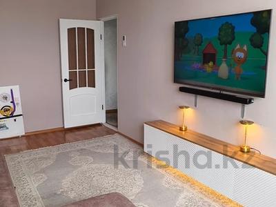2-комнатная квартира · 54 м² · 5/5 этаж, мкр 8 за 15.5 млн ₸ в Актобе