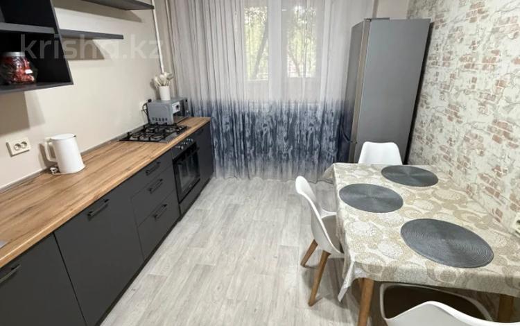 1-комнатная квартира · 42 м² · 2/9 этаж, мкр Жетысу-2 за 270 000 ₸ в Алматы, Ауэзовский р-н — фото 7