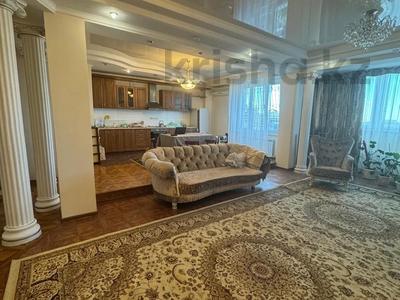 3-бөлмелі пәтер, 140 м², 11/14 қабат ай сайын, Навои 72, бағасы: 420 000 〒 в Алматы, Ауэзовский р-н