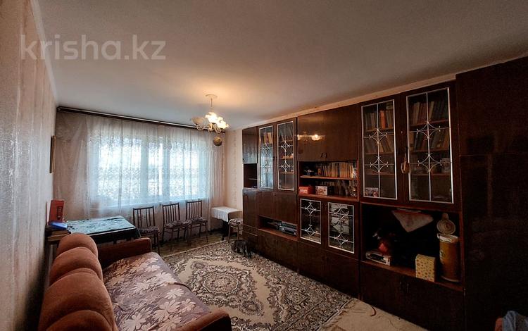 3-комнатная квартира, 63 м², 5/5 этаж, Молдагуловой за 13.7 млн 〒 в Уральске — фото 2