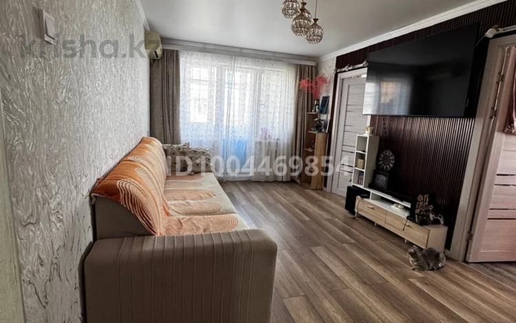 3-комнатная квартира · 48.5 м² · 5/5 этаж, Абулхаир хана — Центральный стадион/коныс за 16 млн ₸ в Актобе — фото 2