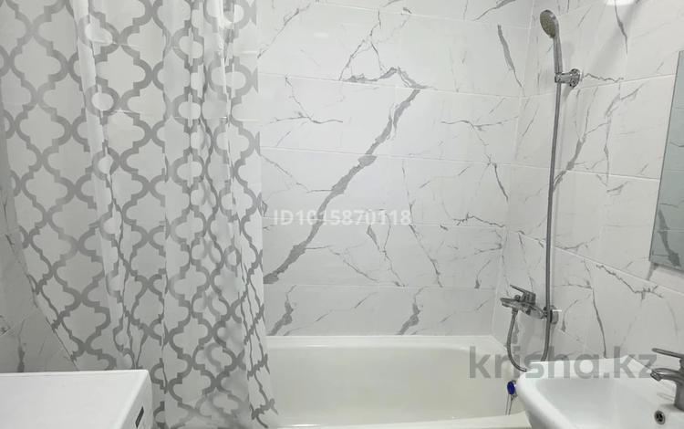 1-комнатная квартира · 50 м² · 4/9 этаж, Сатпаева 2Б за 180 000 ₸ в Атырау, мкр Авангард-4 — фото 2