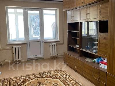 3-комнатная квартира, 62 м², 4/5 этаж, мкр 5, Тургенева за 13.5 млн 〒 в Актобе, мкр 5