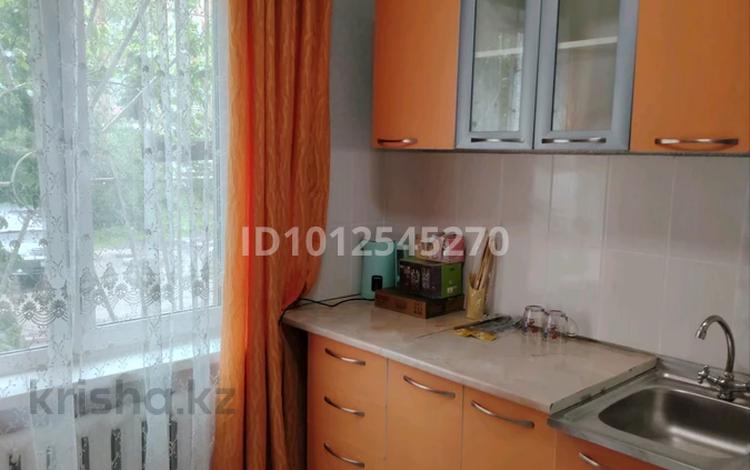 2-бөлмелі пәтер · 48.2 м² · 1/5 қабат, Пр. Абая, бағасы: 140 000 ₸ в Усть-Каменогорске — фото 2