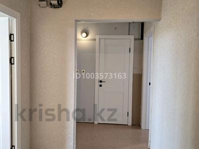 2-комнатная квартира · 52 м² · 5/9 этаж, 5 мкр 16 за 22 млн 〒 в Аксае