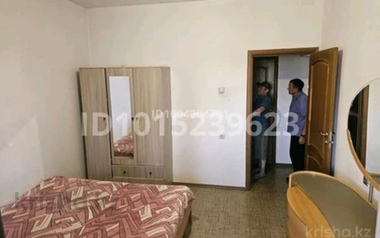 2-комнатная квартира · 64 м² · 4/9 этаж, мкр Аксай-1 1а за 260 000 ₸ в Алматы, Ауэзовский р-н — фото 2