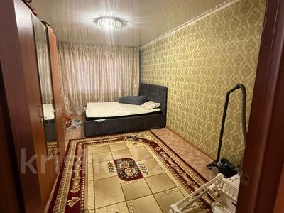2-комнатная квартира · 45 м² · 4/5 этаж, Майкудук, 16й микрорайон за 10.9 млн ₸ в Караганде, Алихана Бокейханова р-н