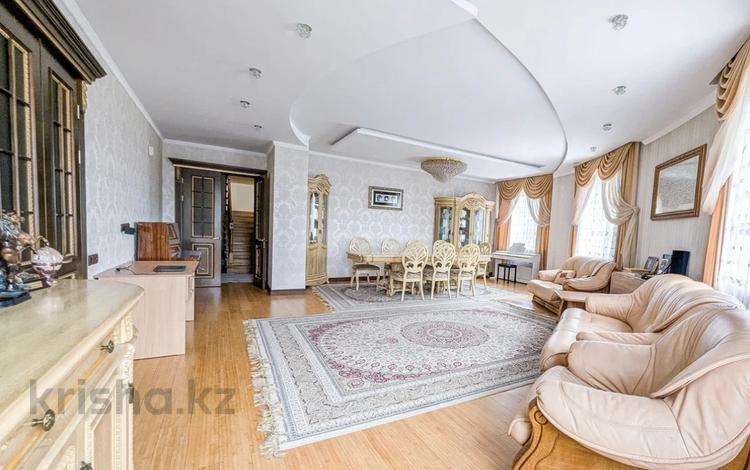 7-бөлмелі пәтер · 331 м² · 6/6 қабат, Есенберлина 155, бағасы: 285 млн ₸ в Алматы, Медеуский р-н — фото 2