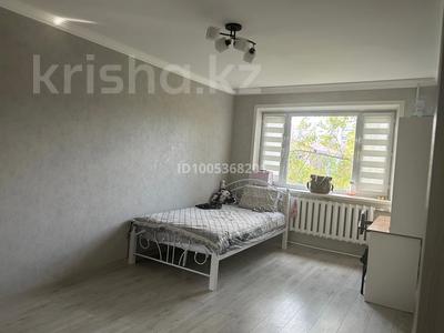 3-комнатная квартира · 62 м² · 2/5 этаж, мкр Юго-Восток, Муканова 6/2 за 24.5 млн ₸ в Караганде, Казыбек би р-н