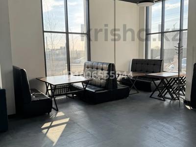 Свободное назначение, офисы, магазины и бутики, общепит, салоны красоты, медцентры и аптеки, образование · 178.4 м² за 120 млн 〒 в Астане, Сарайшык р-н