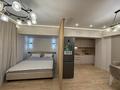 1-комнатная квартира · 43 м² · 10/15 этаж, Толе би — Пересечение Варламова , прям напротив парка и озера Сайран за 300 000 ₸ в Алматы, Алмалинский р-н — фото 2