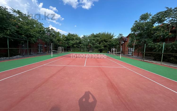 5-комнатная квартира · 160 м², мкр Ак Шагала, Акберен 7 за 79 млн 〒 в Атырау — фото 2