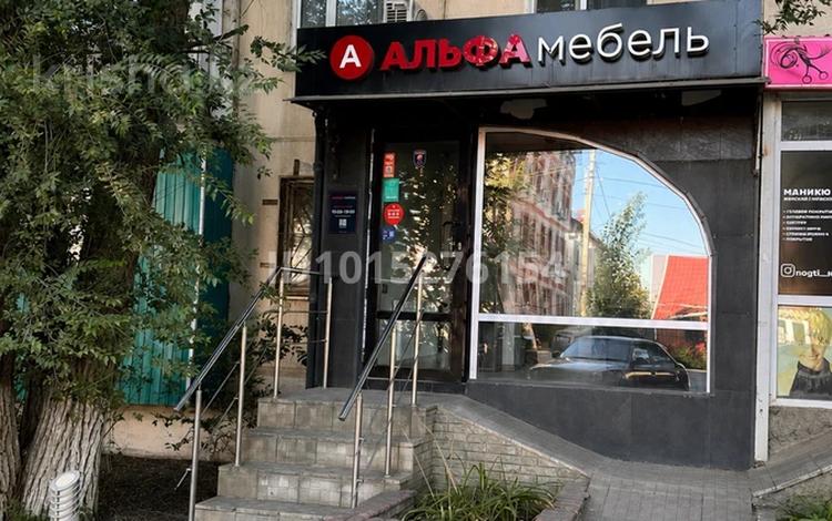 Свободное назначение, офисы, магазины и бутики, фитнес и спорт, медцентры и аптеки, образование, кабинеты и рабочие места, студии · 70 м² за 400 000 ₸ в Актобе, Сазда-3 — фото 2