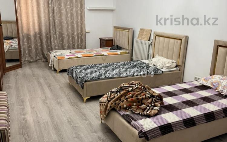 2 бөлме · 105 м² · 13/16 қабат, Шұғыла ш/а., Жуалы 19, бағасы: 65 000 ₸ в Алматы, Наурызбайский р-н — фото 2