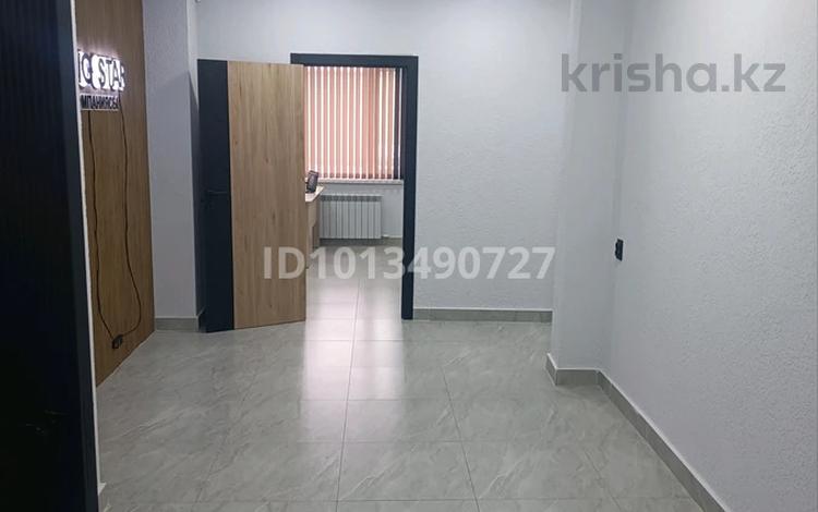 Еркін, кеңселер · 74 м², бағасы: 1 млн ₸ в Караганде, Казыбек би р-н — фото 2