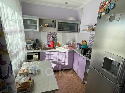 3-комнатная квартира, 58 м², 1/5 этаж, Ломоносова за 18 млн 〒 в Семее