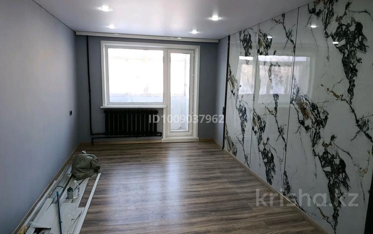 2-бөлмелі пәтер · 48 м² · 3/5 қабат, мкр Юго-Восток, Университетская 15, бағасы: 17.2 млн ₸ в Караганде, Казыбек би р-н — фото 2