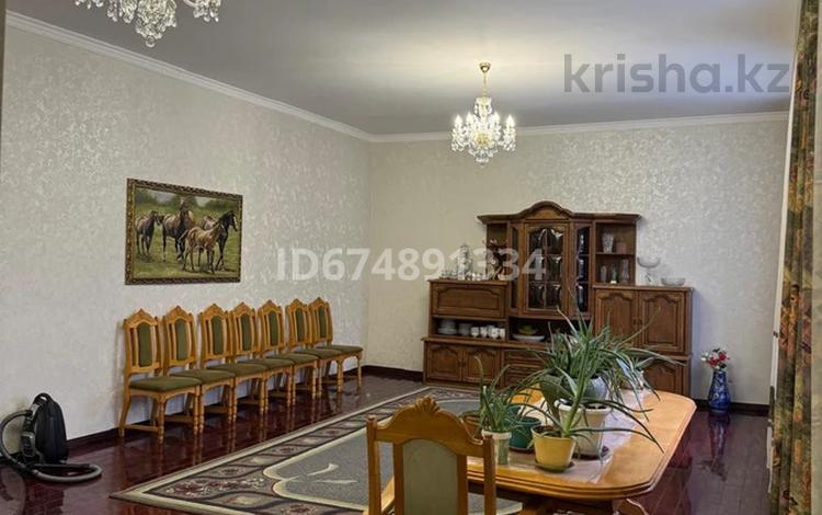 Отдельный дом · 8 комнат · 830 м² · 5 сот., Ескалиева 205 за 175 млн ₸ в Уральске — фото 18