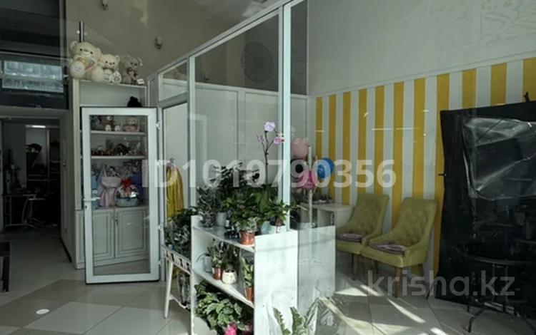 Магазины и бутики · 12 м² за 500 000 ₸ в Астане, Есильский р-н — фото 2