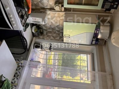 2-комнатная квартира · 48 м² · 1/5 этаж, Старый Майкудук, 11а микрорайон 8 за 12.5 млн ₸ в Караганде, Алихана Бокейханова р-н